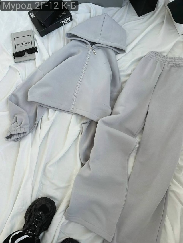 Спортивный костюм 23132489