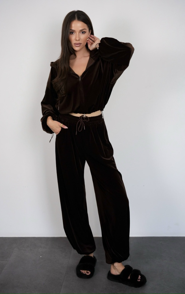 Спортивный костюм 23133597