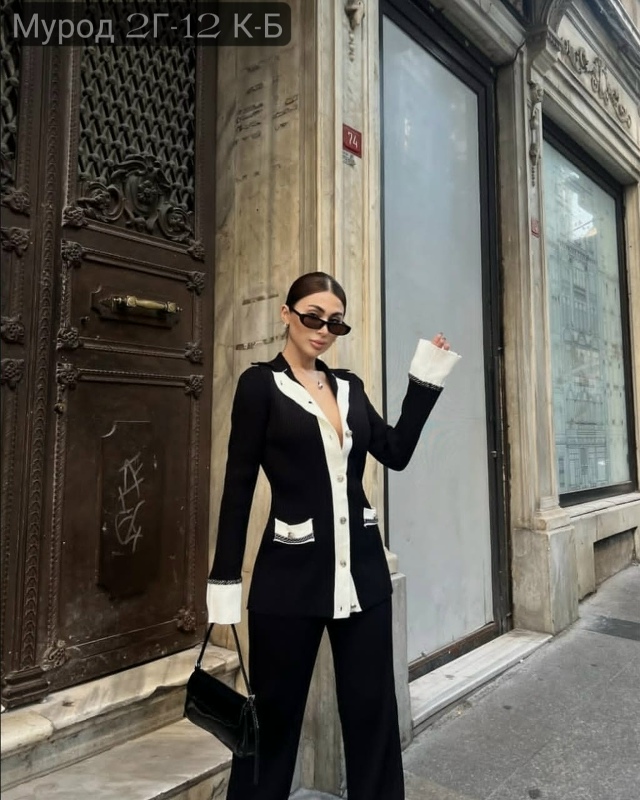 Спортивный костюм 23134552