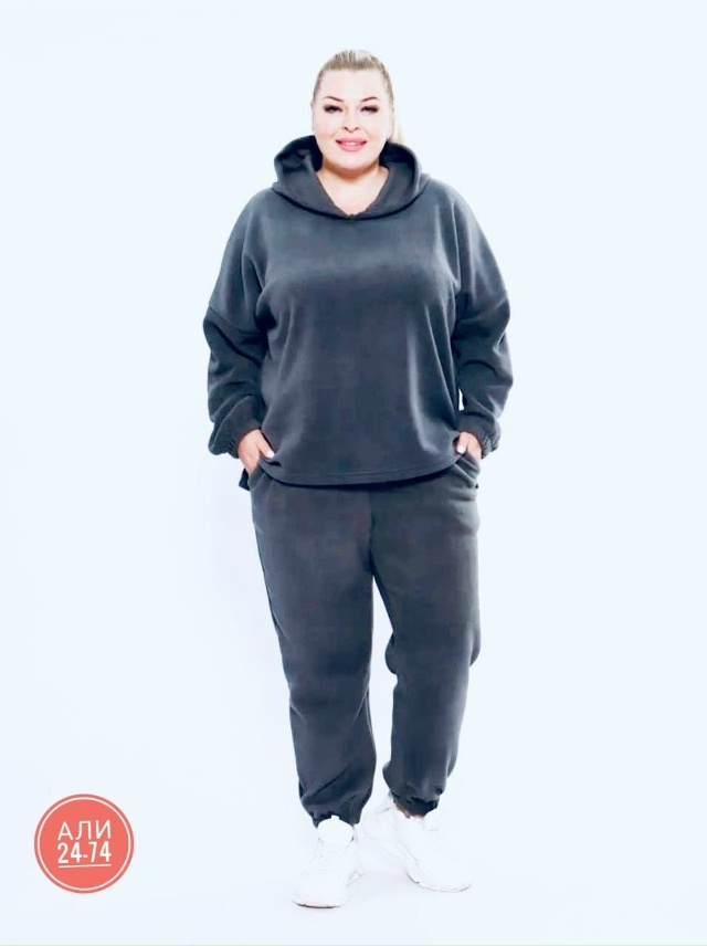 Спортивный костюм 23136656