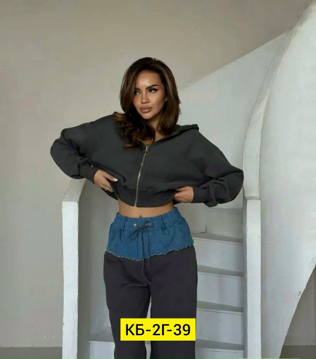 Спортивный костюм 23138511