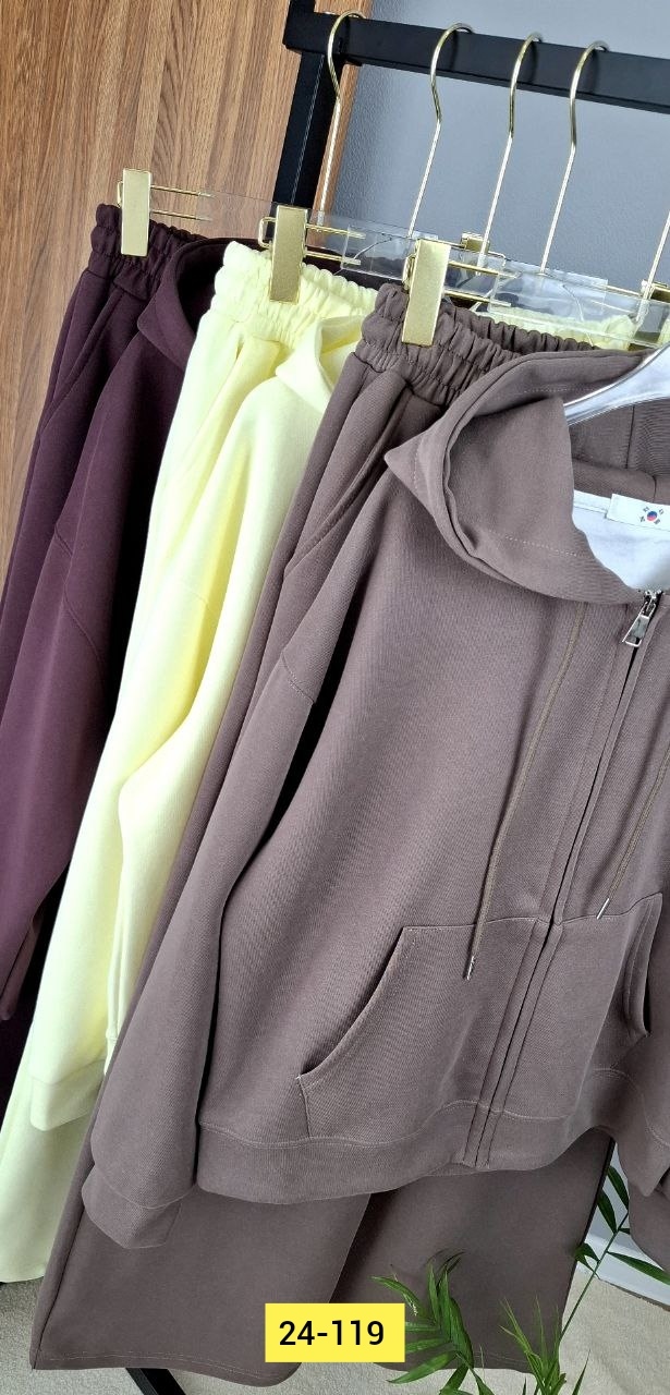 Спортивный костюм 23137936