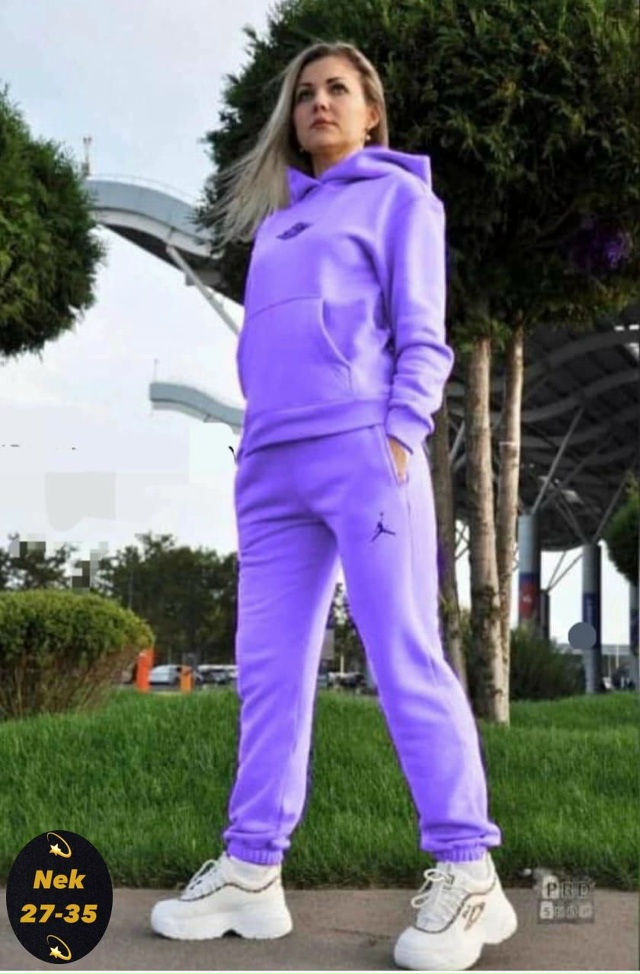 Спортивный костюм 23141189