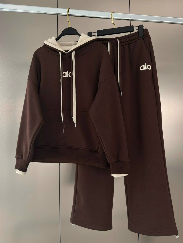 Спортивный костюм 23141675