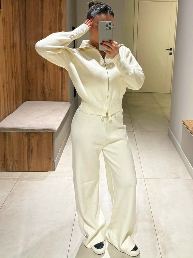 Спортивный костюм 23143160