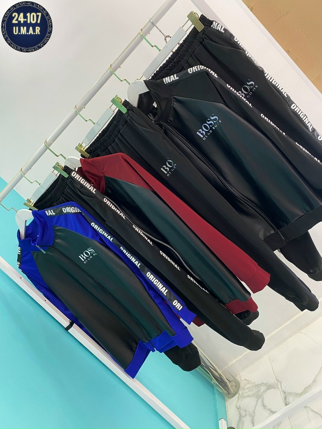 Спортивный костюм 23144545