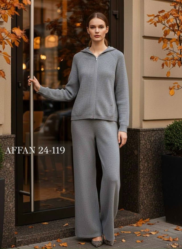 Спортивный костюм 23144077