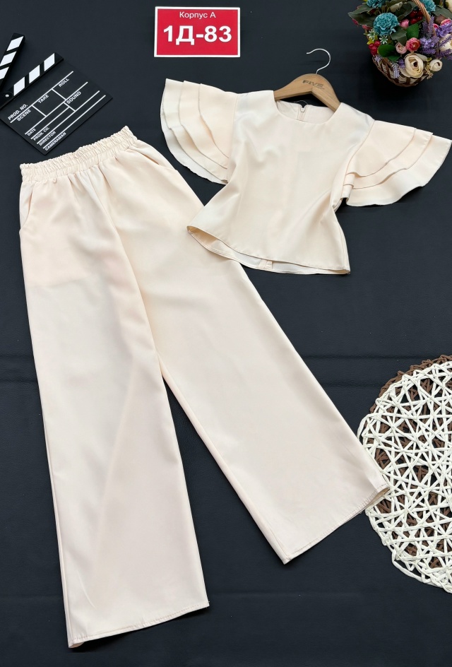 Костюм 23146779