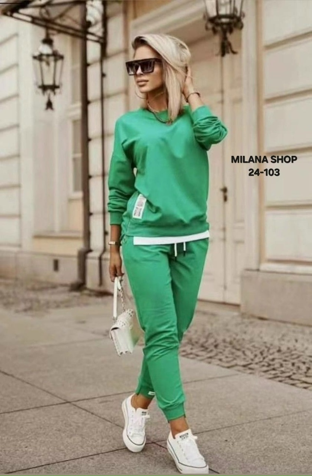 Спортивный костюм 23146587