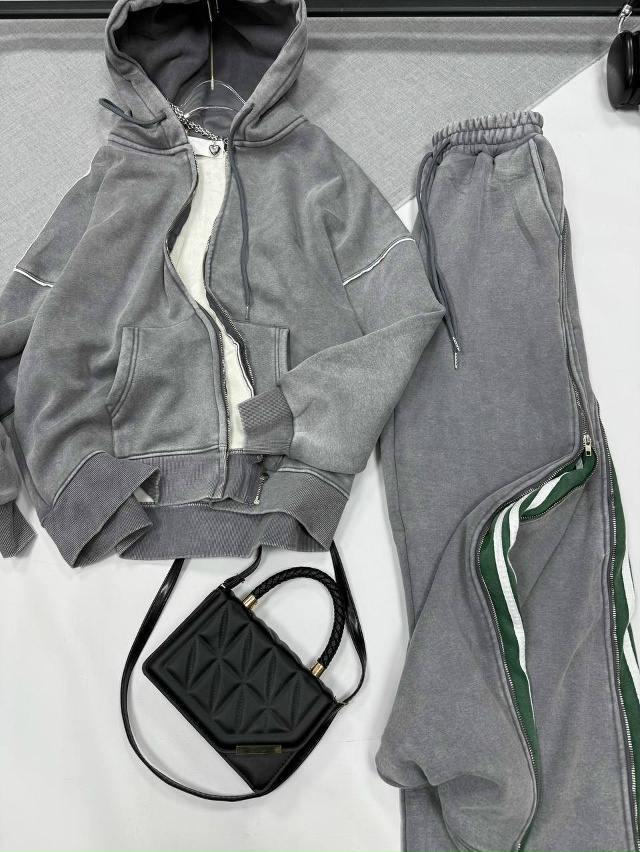 Спортивный костюм 23148707