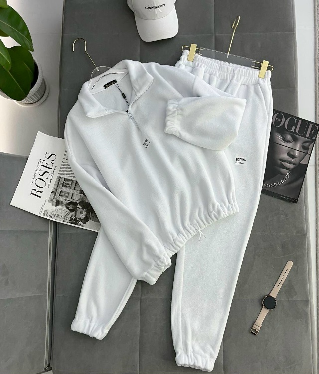 Спортивный костюм 23149702