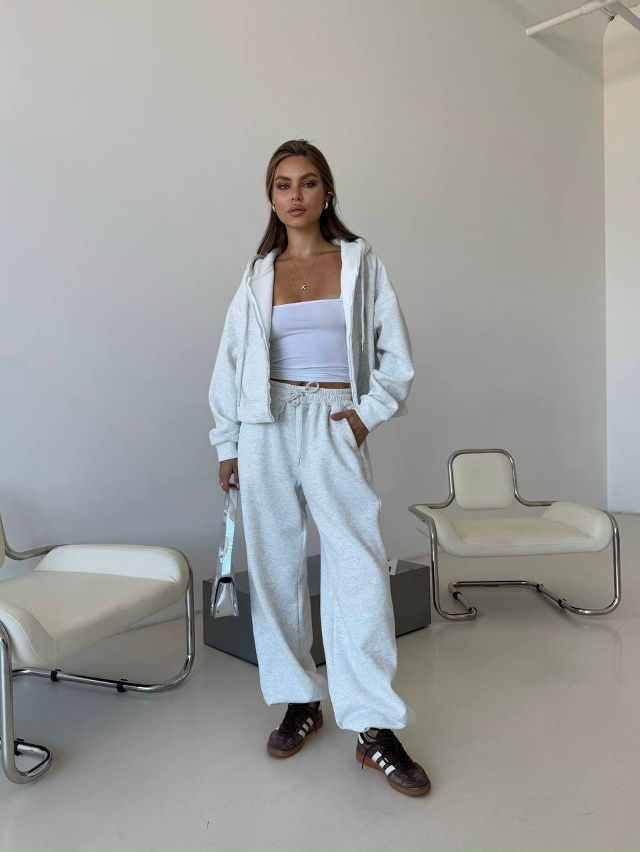 Спортивный костюм 23152484