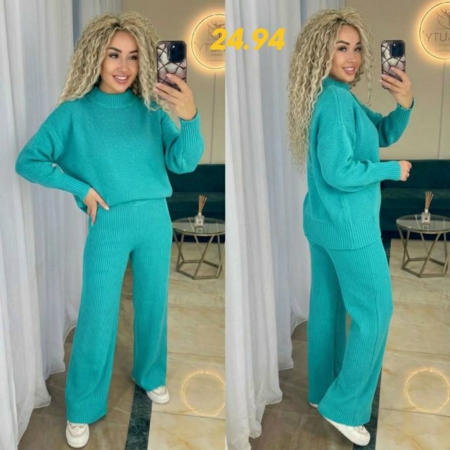 Спортивный костюм 23154373