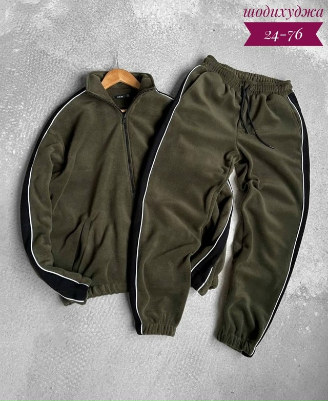 Спортивный костюм 23154924