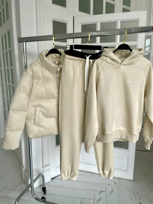 Спортивный костюм 23158820