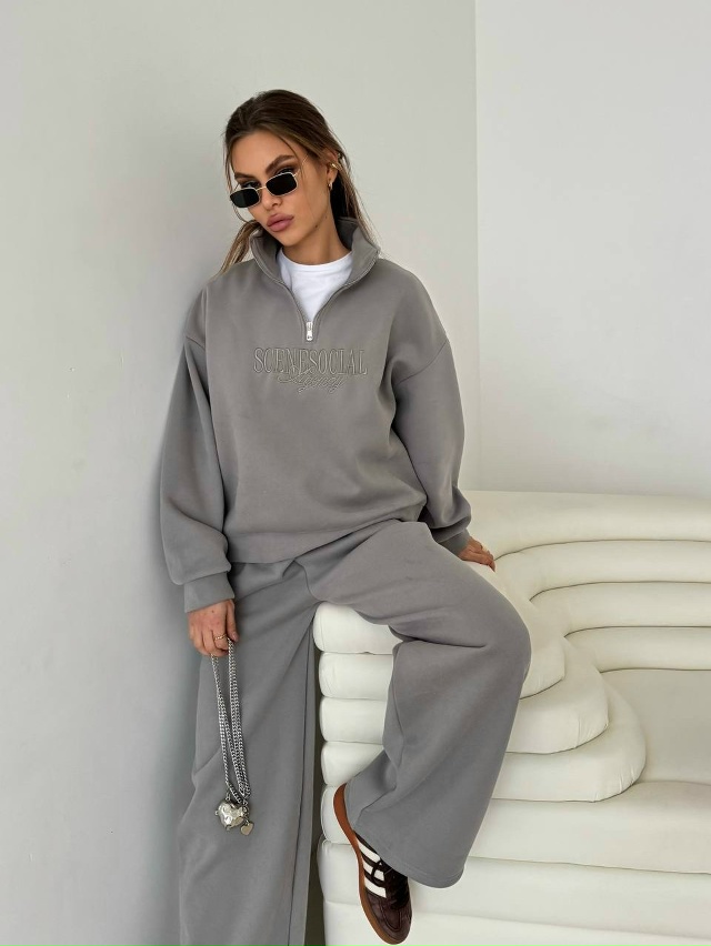 Спортивный костюм 23159178