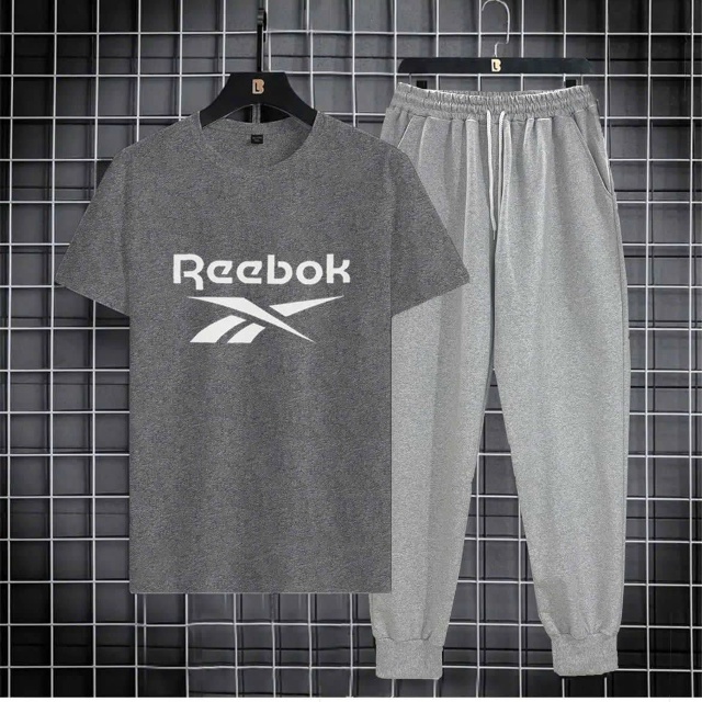 Спортивный костюм 23158364