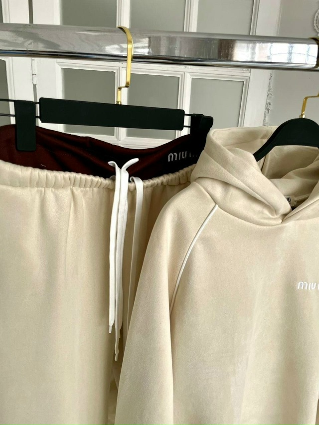 Спортивный костюм 23158820