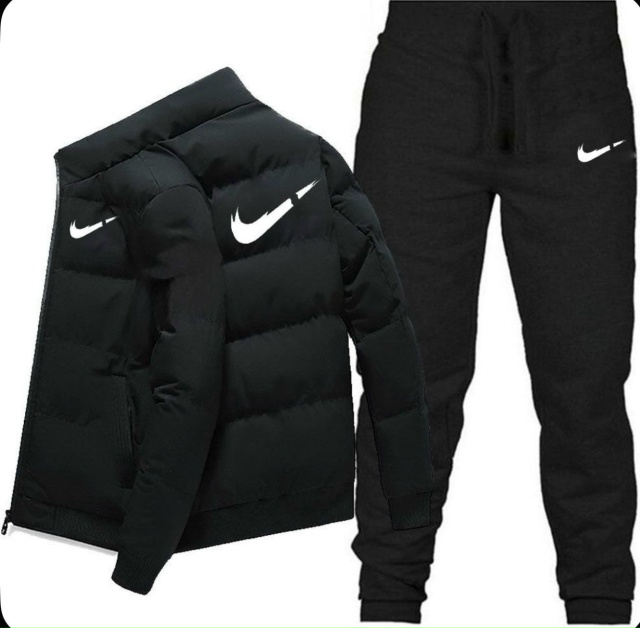 Спортивный костюм 23158361