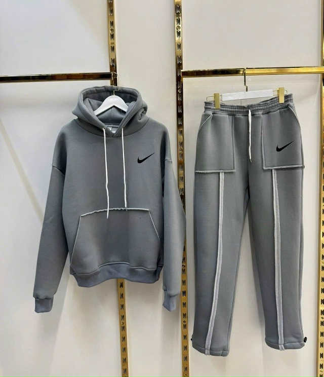 Спортивный костюм 23158360