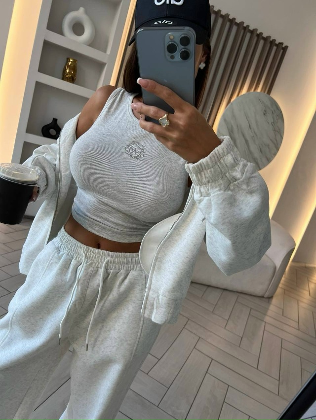 Спортивный костюм 23161322