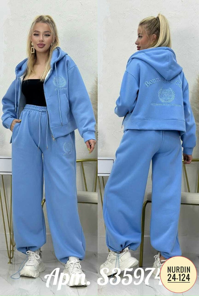 Спортивный костюм 23163396