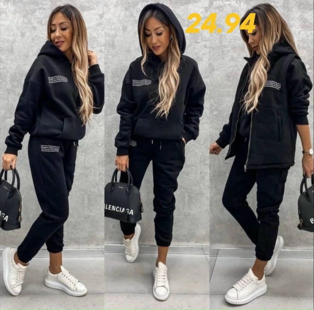 Спортивный костюм 23164176