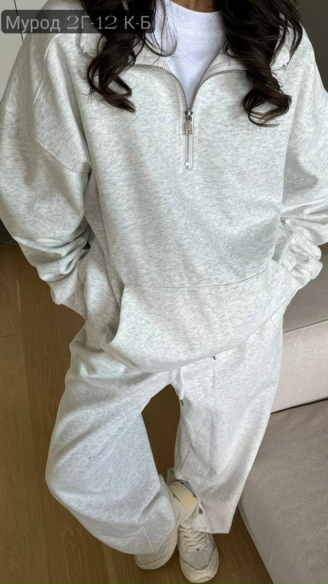 Спортивный костюм 23164376