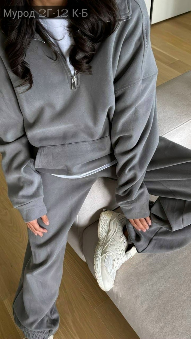 Спортивный костюм 23164376