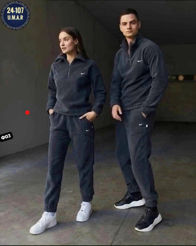 Спортивный костюм 23167517