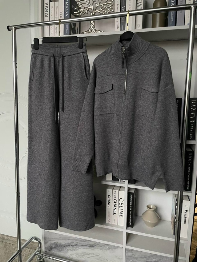 Костюм 23170394