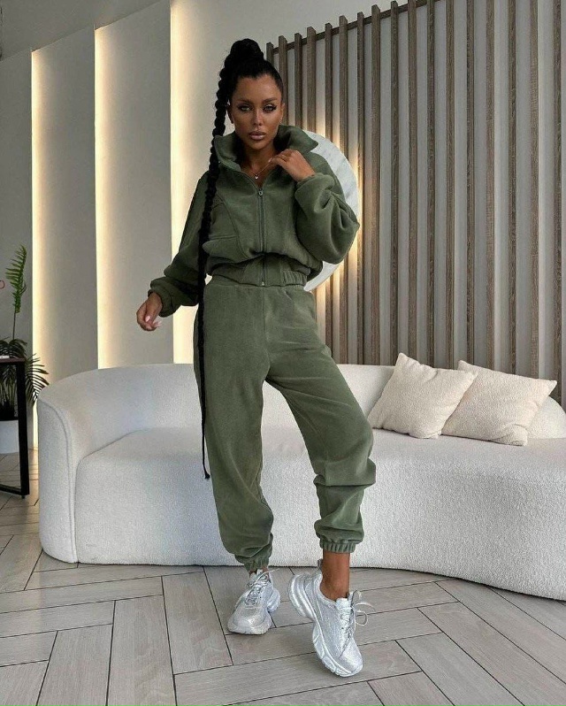 Спортивный костюм 23170019