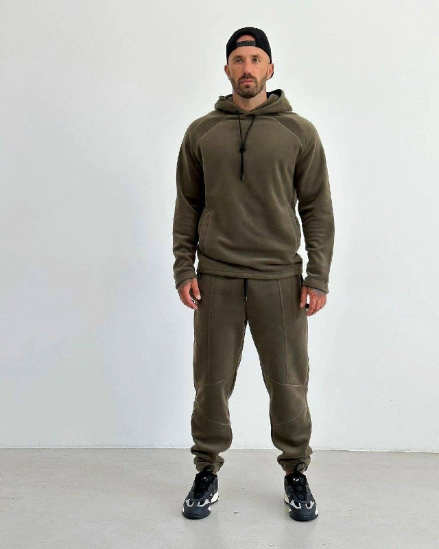 Спортивный костюм 23173391