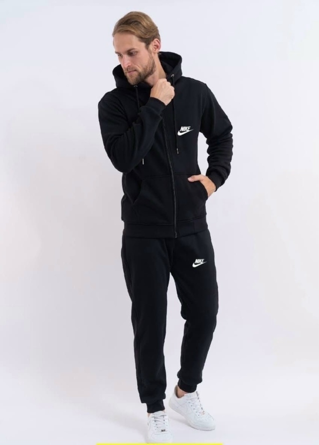 Спортивный костюм 23175882