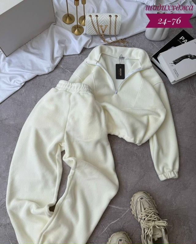 Спортивный костюм 23175913