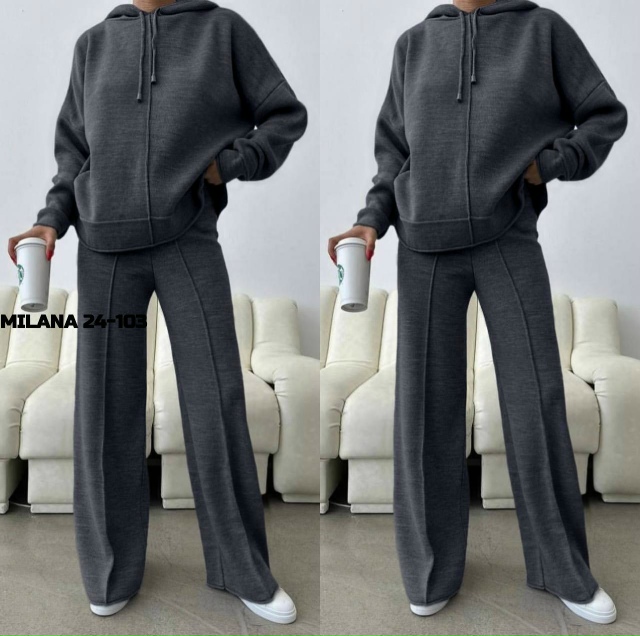 Спортивный костюм 23175870