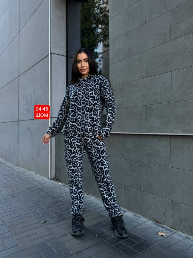 Спортивный костюм 23176270