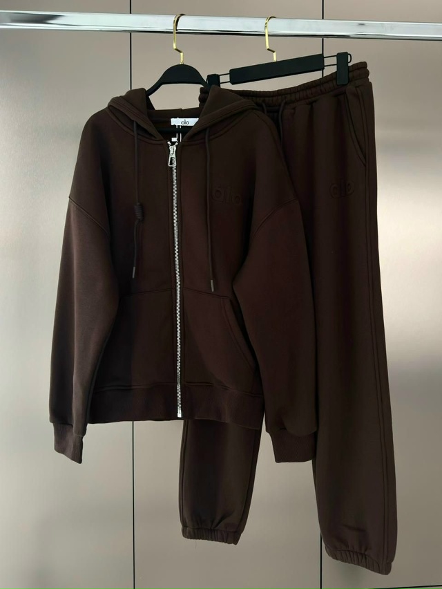 Спортивный костюм 23177621