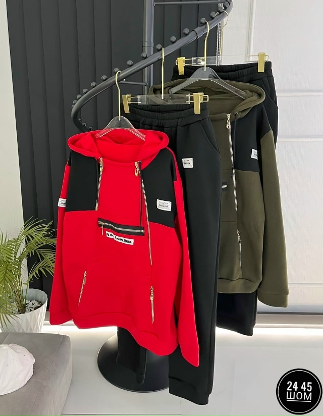 Спортивный костюм 23178587