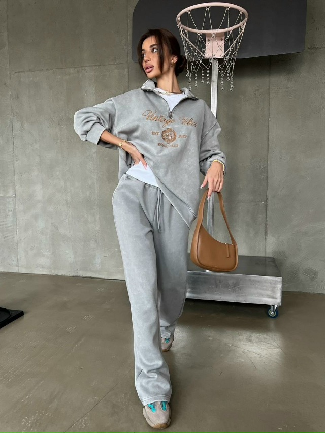 Спортивный костюм 23179161